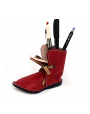 Kožna cipelica - stalak za olovke (crvena)